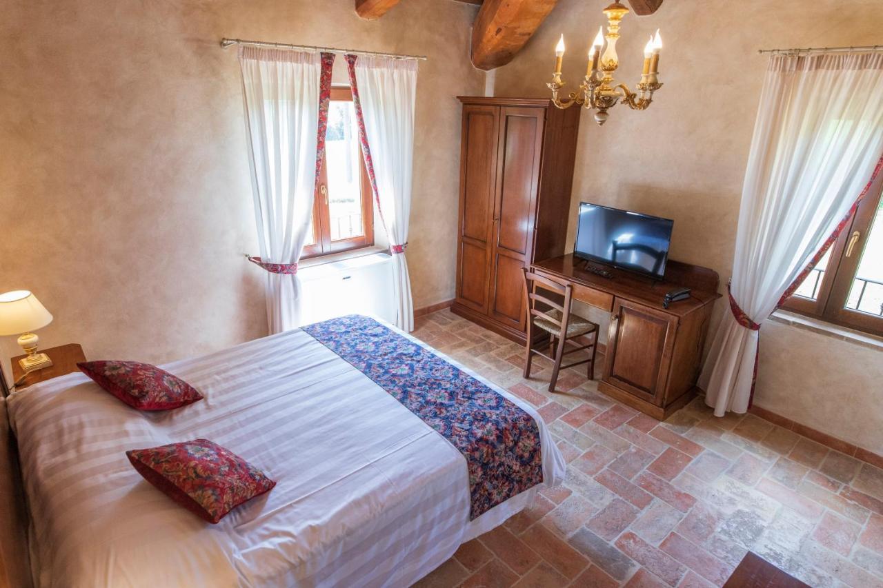 Locanda Di Montegiove Fano Exteriör bild