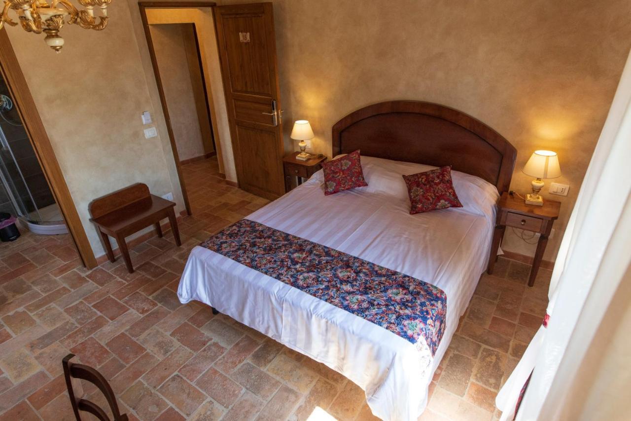 Locanda Di Montegiove Fano Exteriör bild